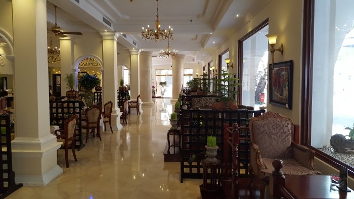 Foyer Grand Hotel Saigon