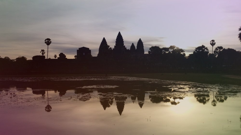 Dawn at Angkor Wat in Siem Reap