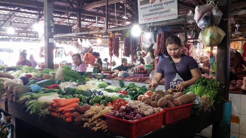 Old market Siem Reap selling fresh produce