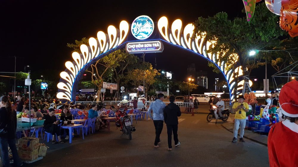 Son Tra Night Market Da Nang