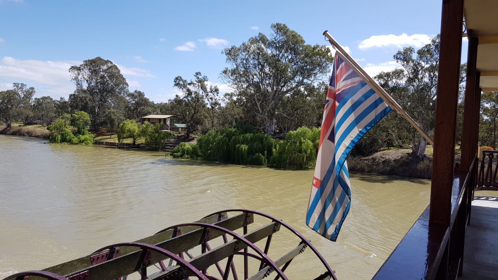 PS Murray Princess flag