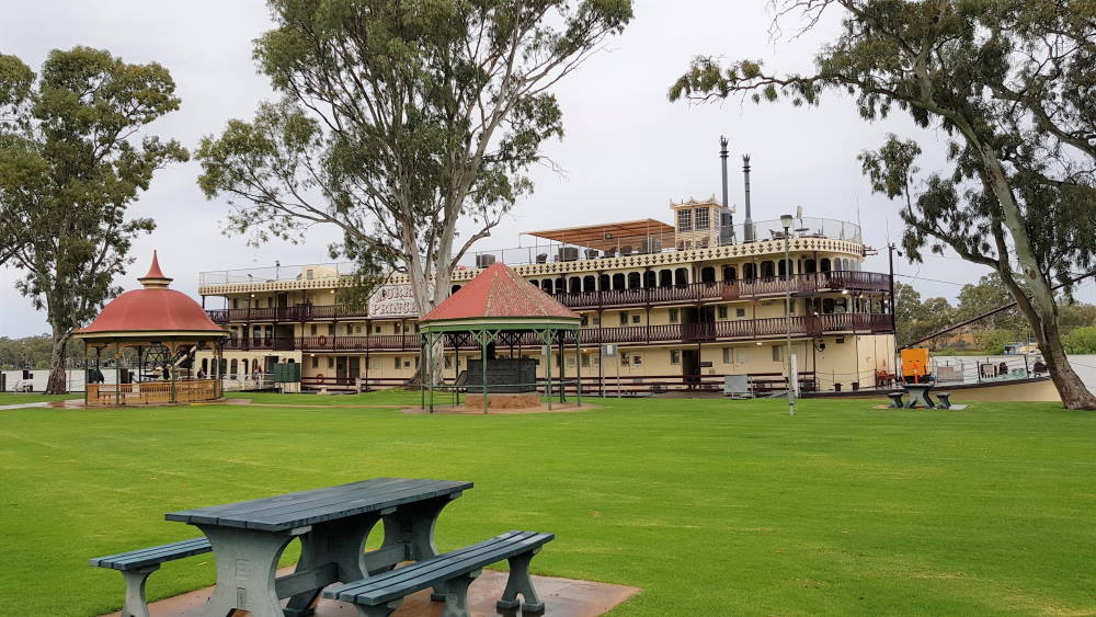 PS Murray Princess at Manning