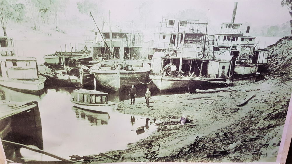 Historic Murray River photo