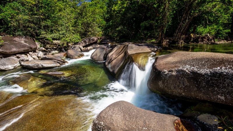 Babinda Boulders