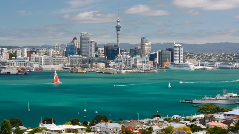 Start your New Zealand campervan road trip in Auckland
