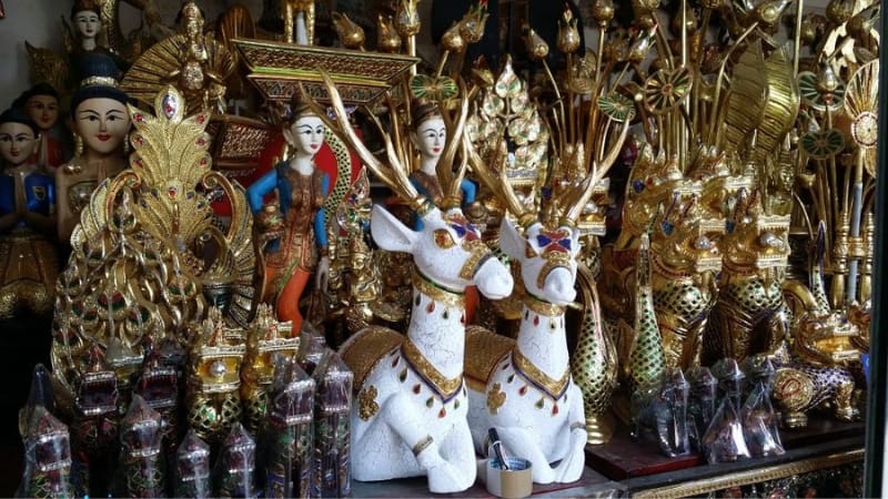 Baan Tawai Handicraft Village