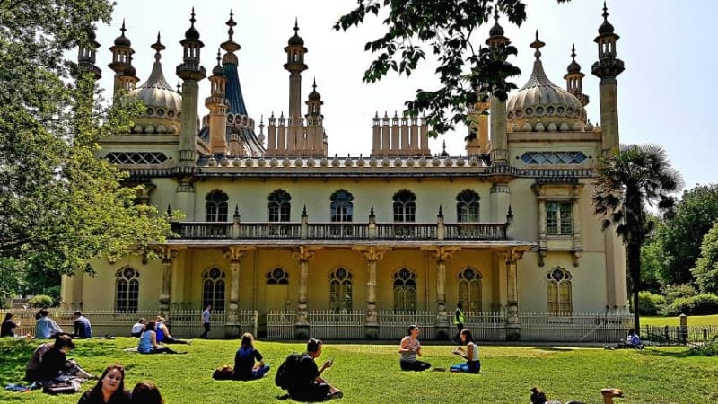 Brighton Royal Pavilion is one of the famous places to visit in the UK 